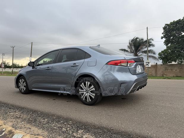 Toyota Corolla LE 2020 Gray