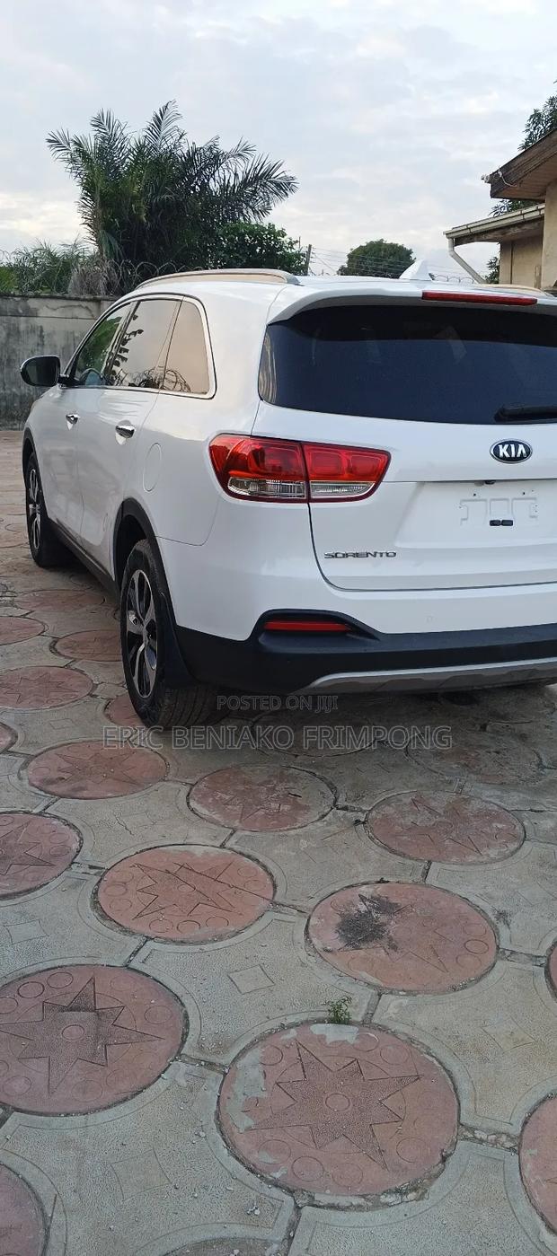 Kia Sorento 4dr SUV 2016 White
