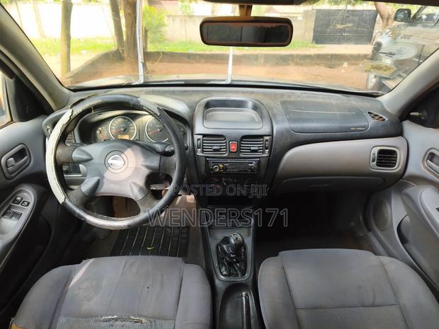 Nissan Almera 1.5i Visia 2005 Red