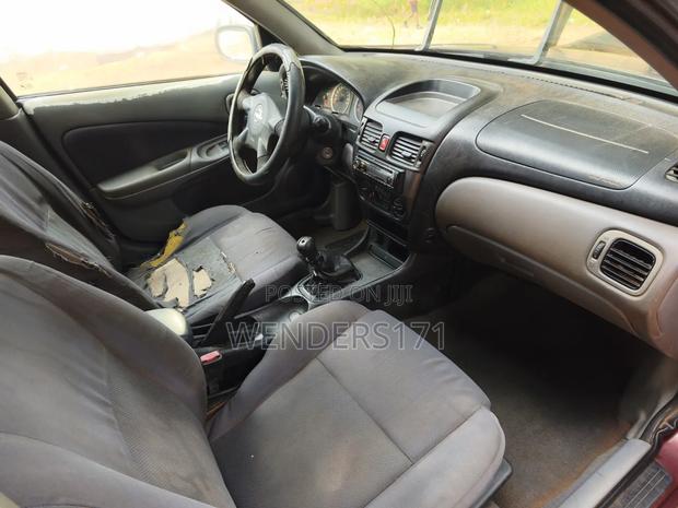 Nissan Almera 1.5i Visia 2005 Red