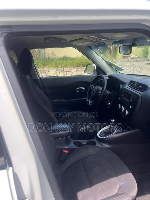 Kia Soul Hatchback 2016 White