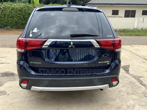 Mitsubishi Outlander SEL AWC 2018 Blue