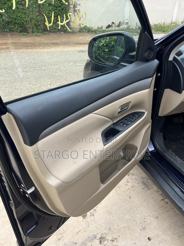 Mitsubishi Outlander SEL AWC 2018 Blue