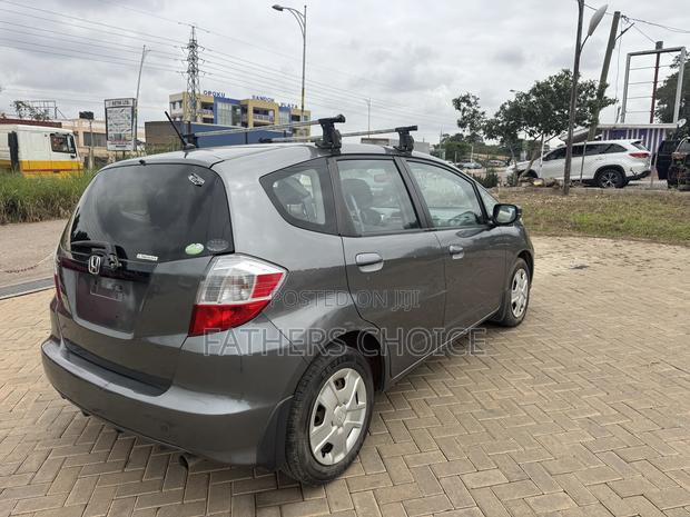 Honda Fit 5D Sport 2013 Gray
