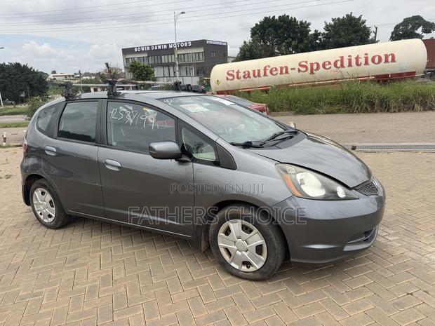 Honda Fit 5D Sport 2013 Gray