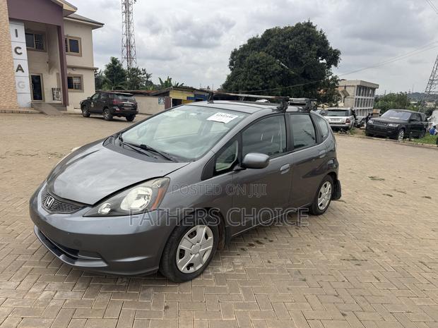 Honda Fit 5D Sport 2013 Gray