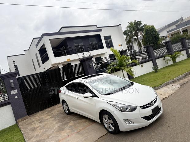 Hyundai Elantra GLS Sedan FWD (1.8L 4cyl 6A) 2013 White