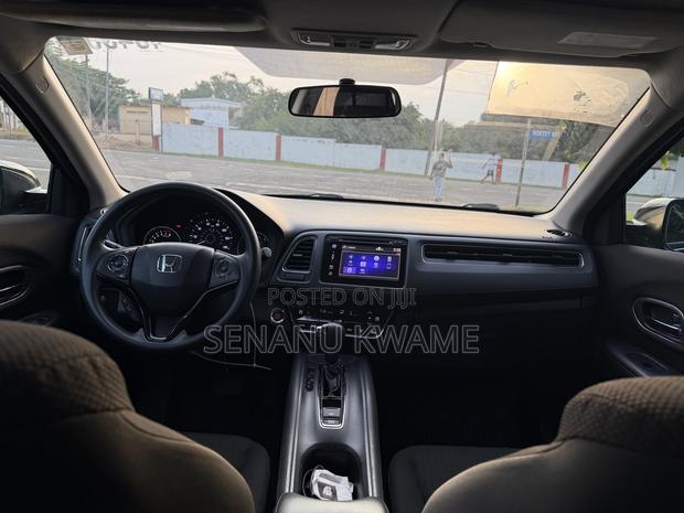 Honda HR-V 4dr SUV (1.5L 4cyl CVT) 2016 Black