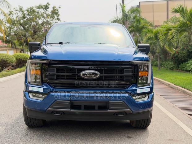 Ford F-150 XLT 2022 Blue