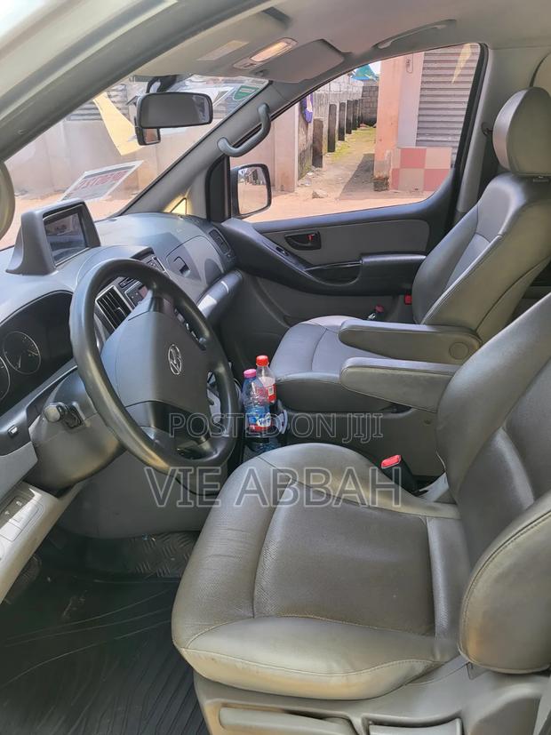 Hyundai H200 2017 Silver