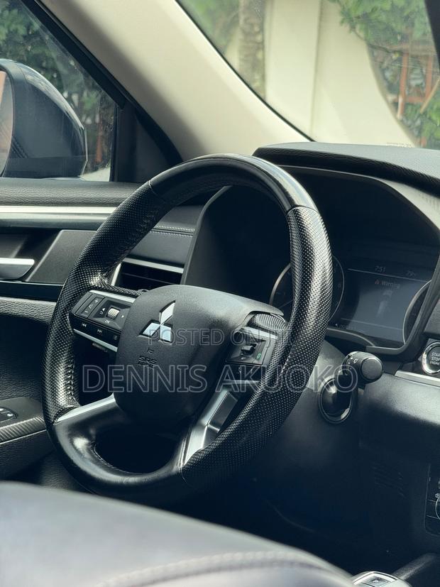Mitsubishi Outlander SE 2022 Black