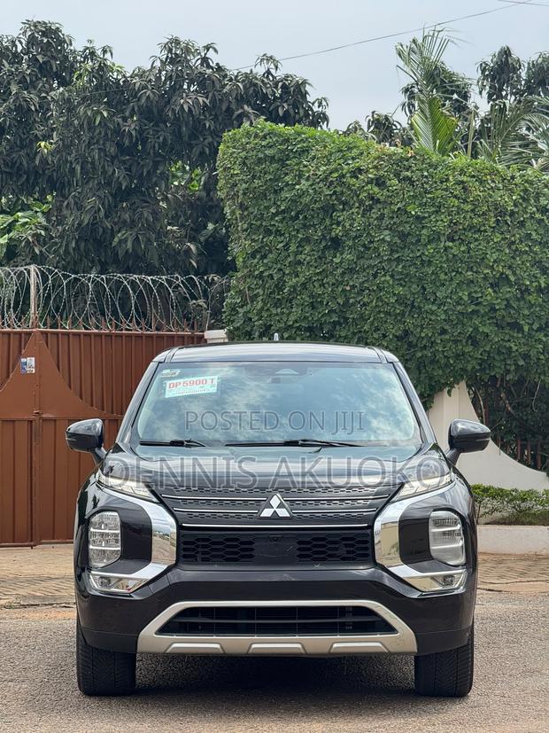 Mitsubishi Outlander SE 2022 Black