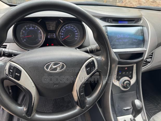 Hyundai Elantra 2012 Blue
