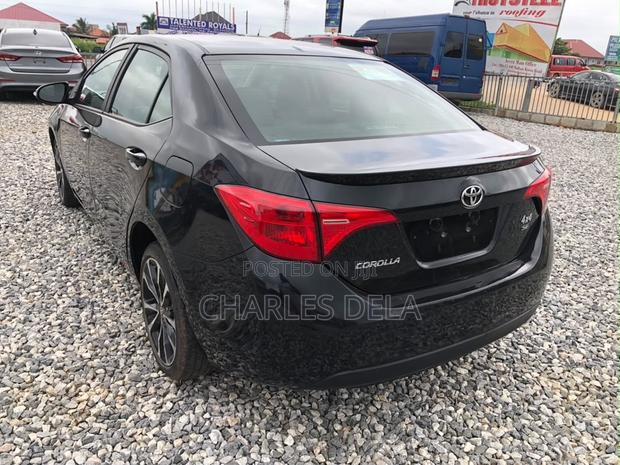 Toyota Corolla SE 4dr Sedan (1.8L 4cyl CVT) 2017 Black