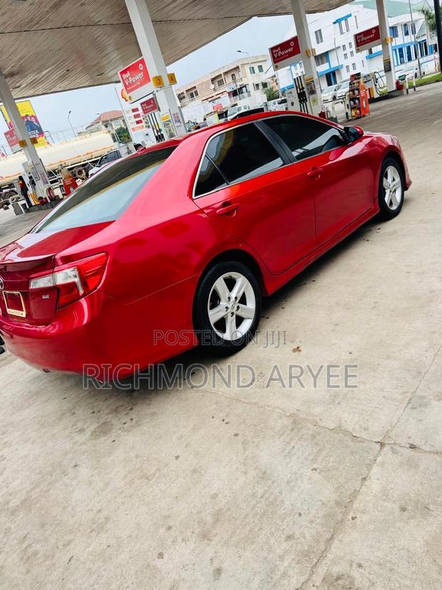 Toyota Camry SE 4dr Sedan (2.5L 4cyl 6A) 2014 Red