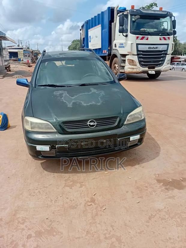 Opel Astra 2002 Green