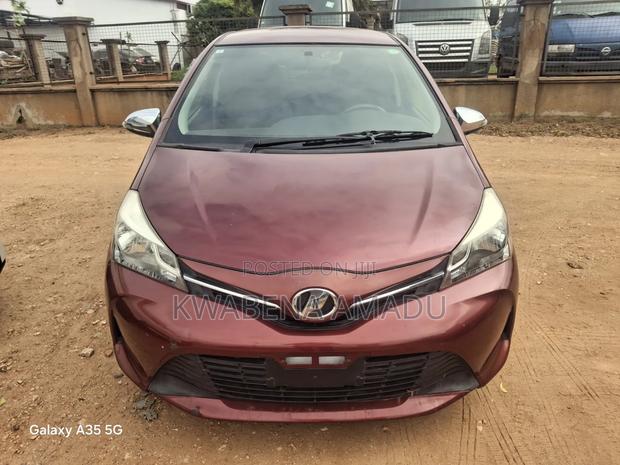 Toyota Vitz 2015 Red