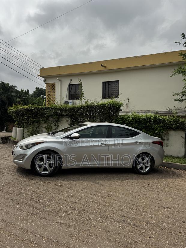 Hyundai Elantra 2016 Silver