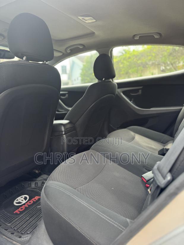Hyundai Elantra 2016 Silver