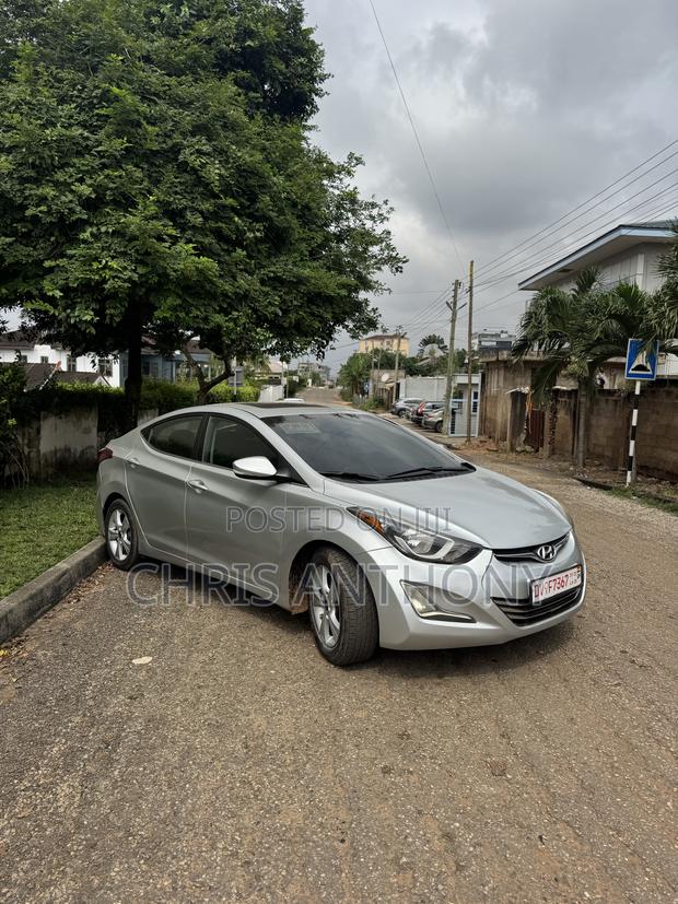 Hyundai Elantra 2016 Silver