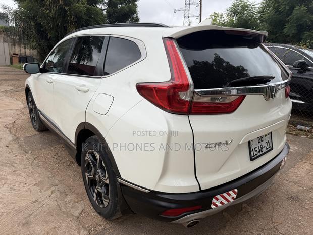 Honda CR-V Touring AWD 2018 White