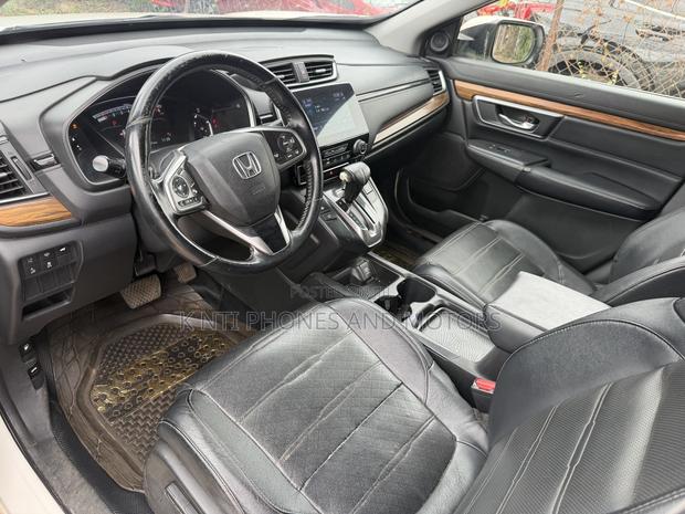 Honda CR-V Touring AWD 2018 White