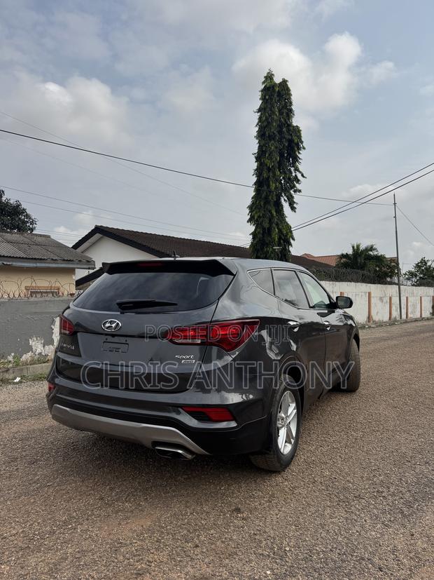 Hyundai Santa Fe 2018 Gray
