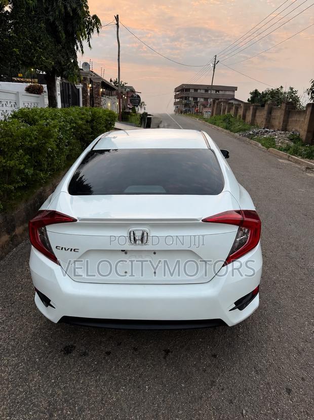 Honda Civic EX-L 4dr Sedan (1.5L 4cyl) 2017 White