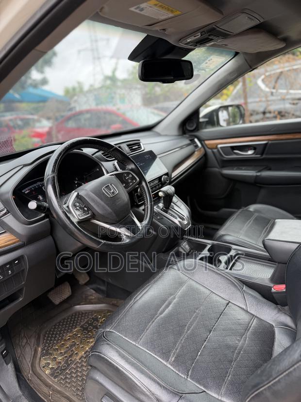 Honda CR-V Touring AWD 2018 White