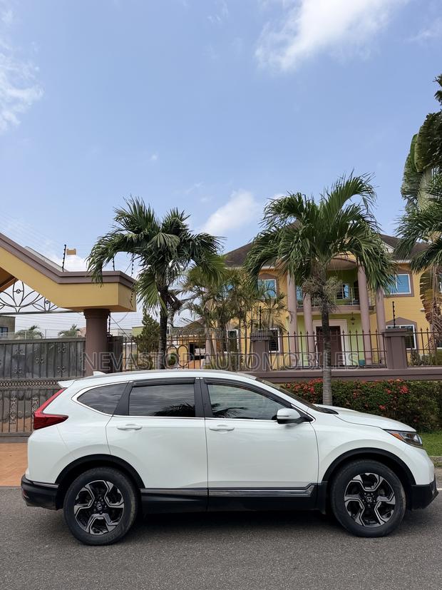 Honda CR-V Touring AWD 2018 White