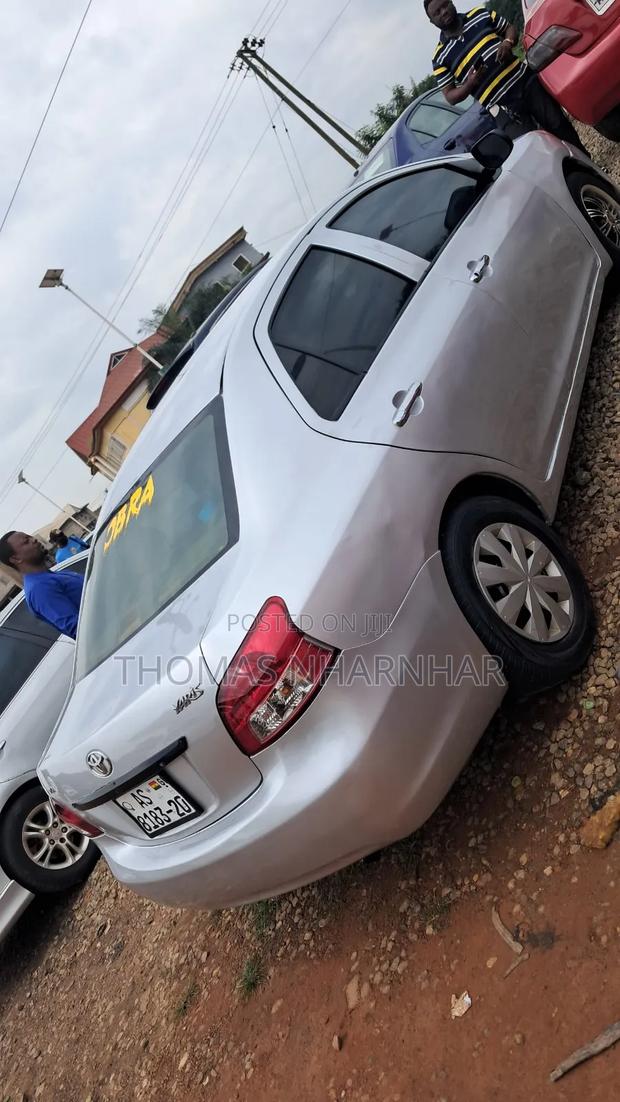 Toyota Yaris 2010 Silver