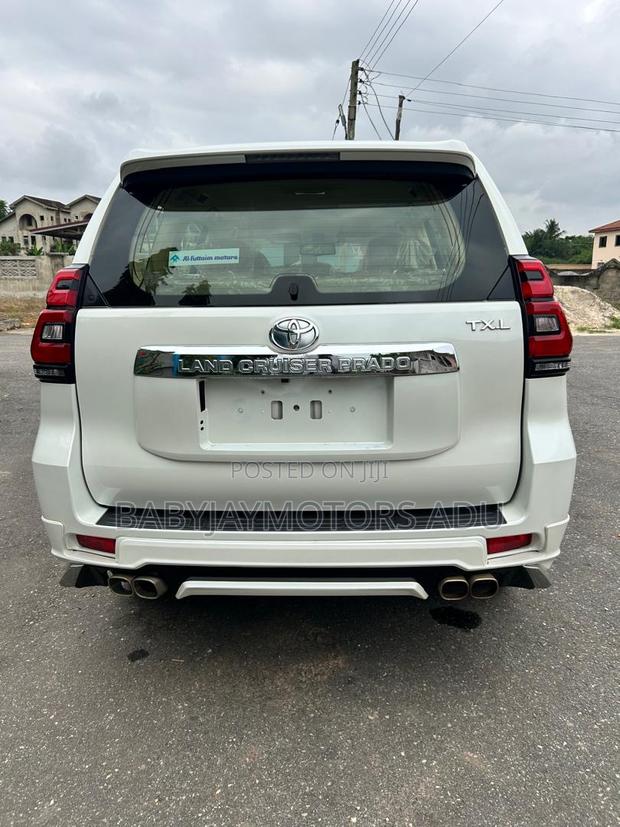 Toyota Land Cruiser Prado 2.7 2017 Pearl