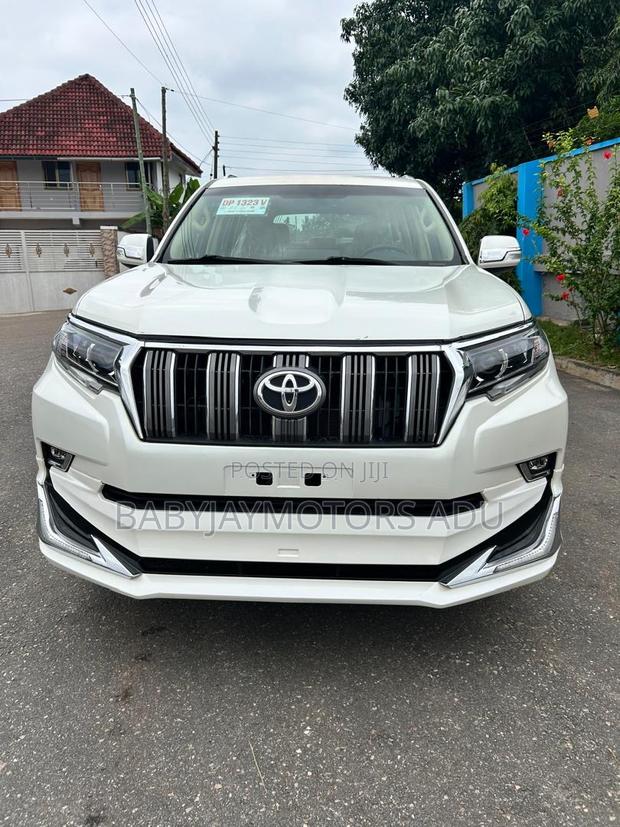 Toyota Land Cruiser Prado 2.7 2017 Pearl