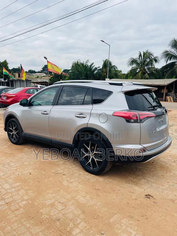 Toyota RAV4 2018 Silver