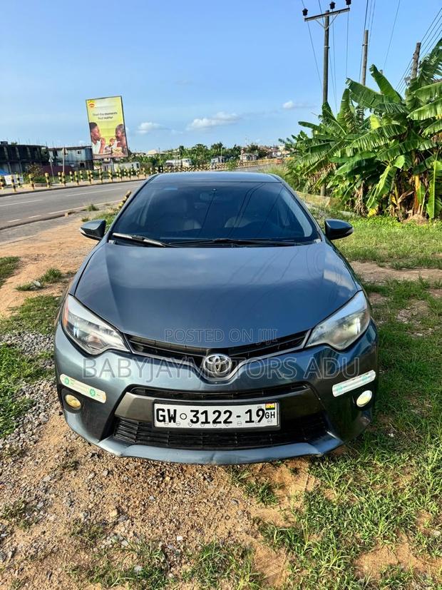 Toyota Corolla LE 4dr Sedan (1.8L 4cyl CVT) 2015 Gray