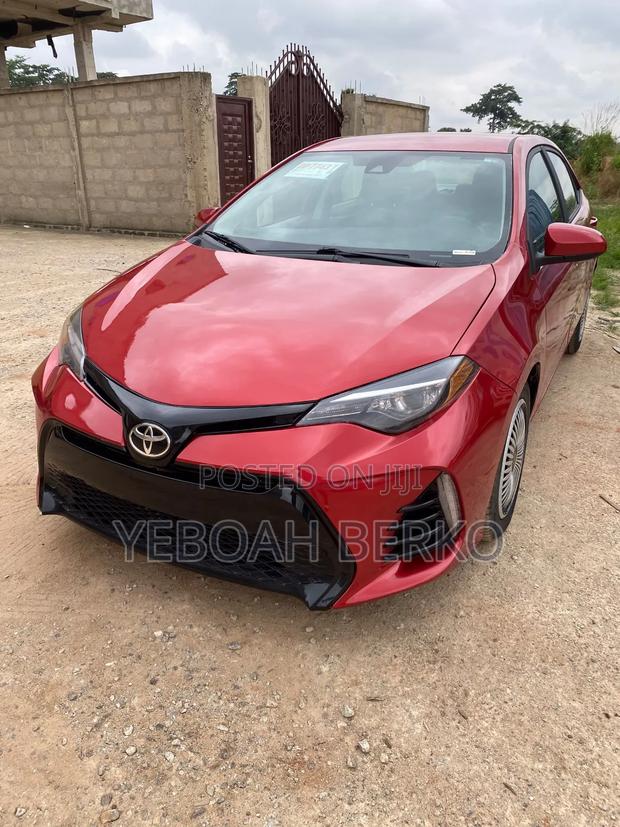 Toyota Corolla 2017 Red