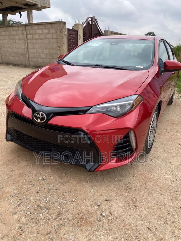 Toyota Corolla 2017 Red
