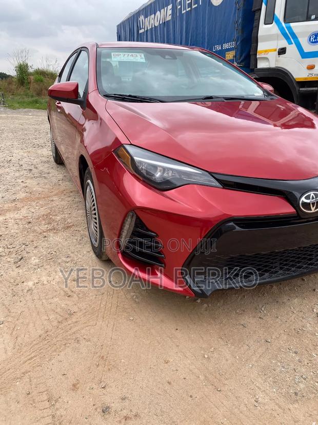 Toyota Corolla 2017 Red