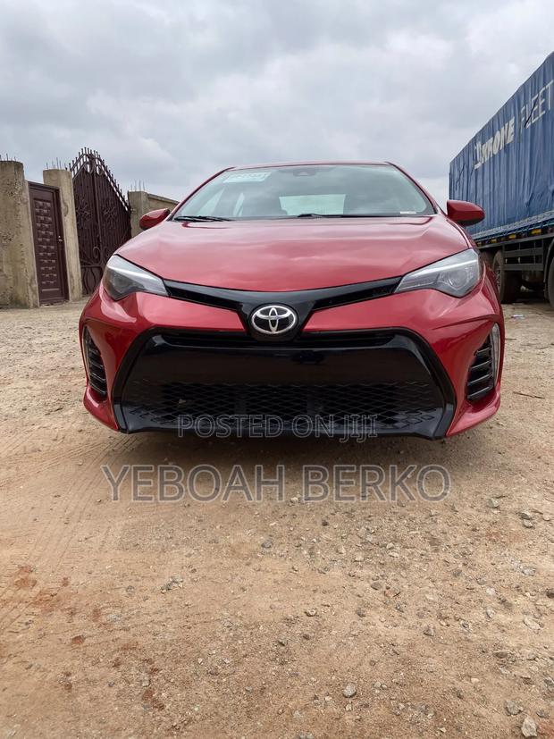 Toyota Corolla 2017 Red