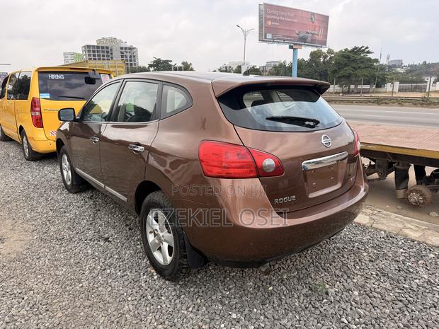 Nissan Rogue SV 2013 Brown