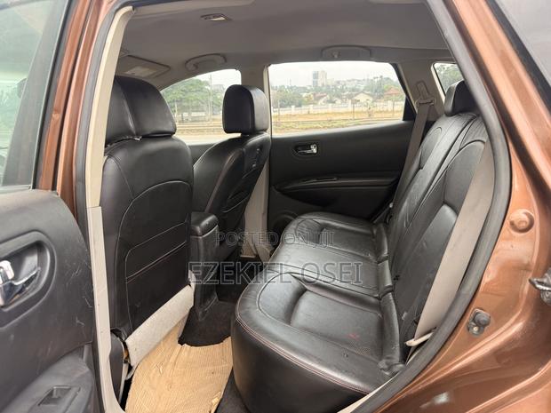 Nissan Rogue SV 2013 Brown