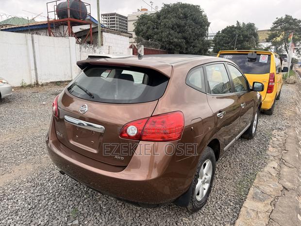 Nissan Rogue SV 2013 Brown
