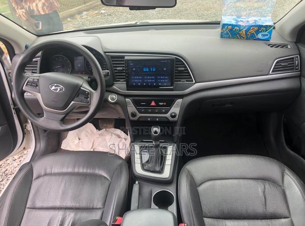 Hyundai Avante 2016 White