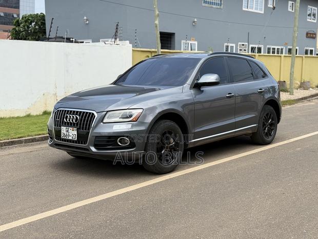Audi Q5 2.0T Premium AWD quattro 2016 Gray