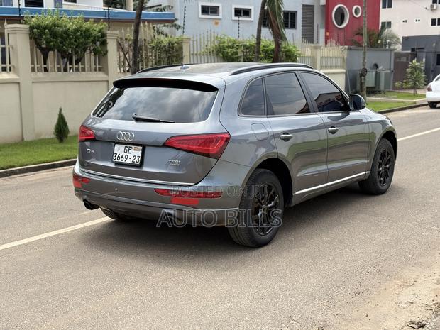 Audi Q5 2.0T Premium AWD quattro 2016 Gray