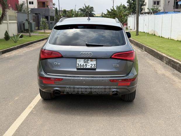 Audi Q5 2.0T Premium AWD quattro 2016 Gray