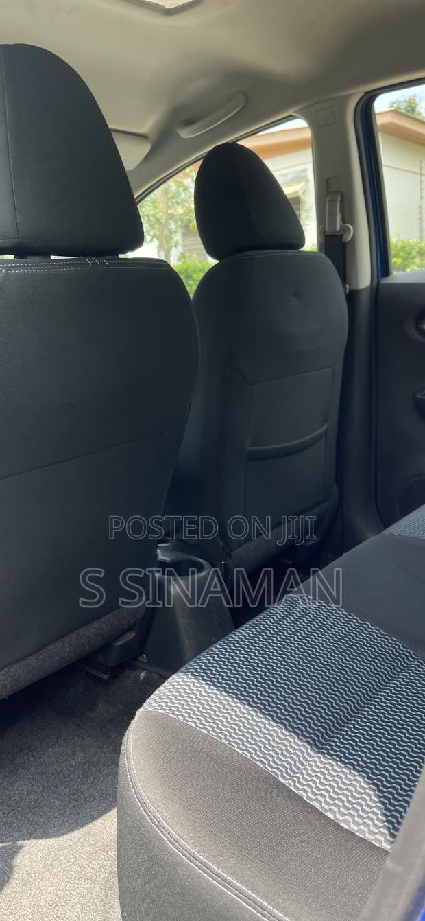 Nissan Versa 1.6 SV 2017 Blue