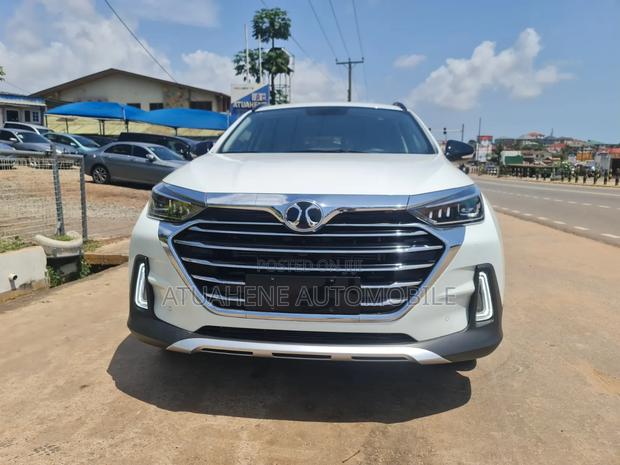 BAIC Senova X65 2.0 Petrol 2017 Red