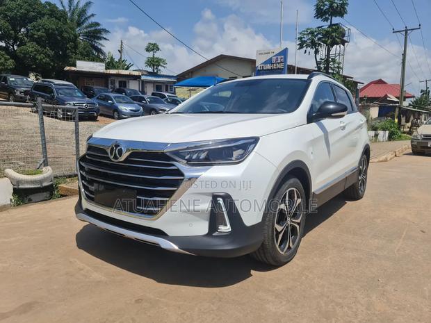 BAIC Senova X65 2.0 Petrol 2017 Red