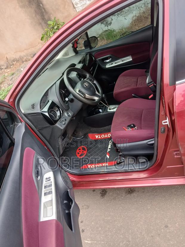 Toyota Vitz 2014